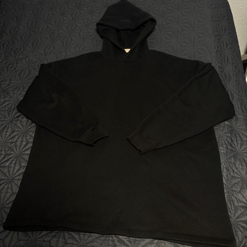 Fear of God ESSENTIALS Black Pullover Hoodie - Picture 2 of 3